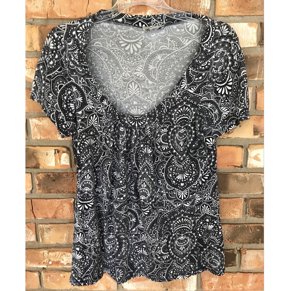 LOFT Black Paisley V-Neck Top   Medium